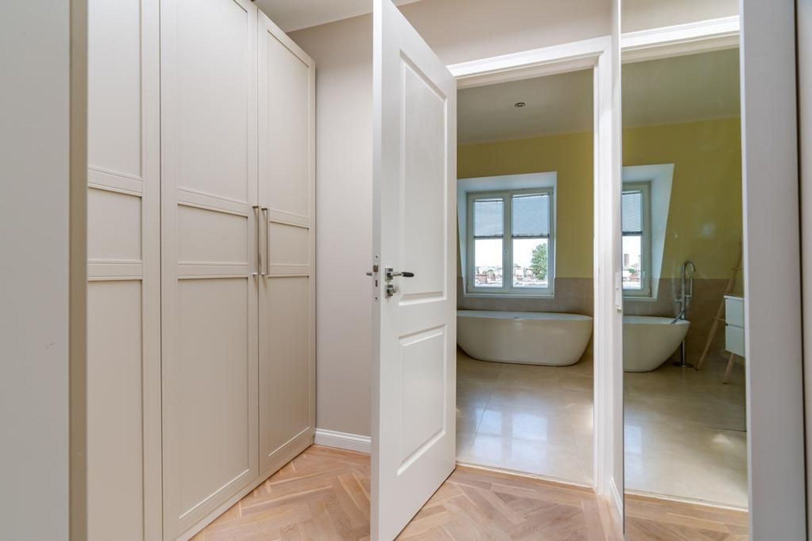 Stuyvesantstraat 253 .