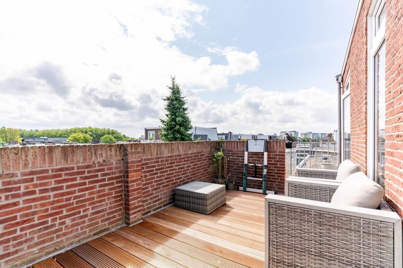 Stuyvesantstraat 253 .