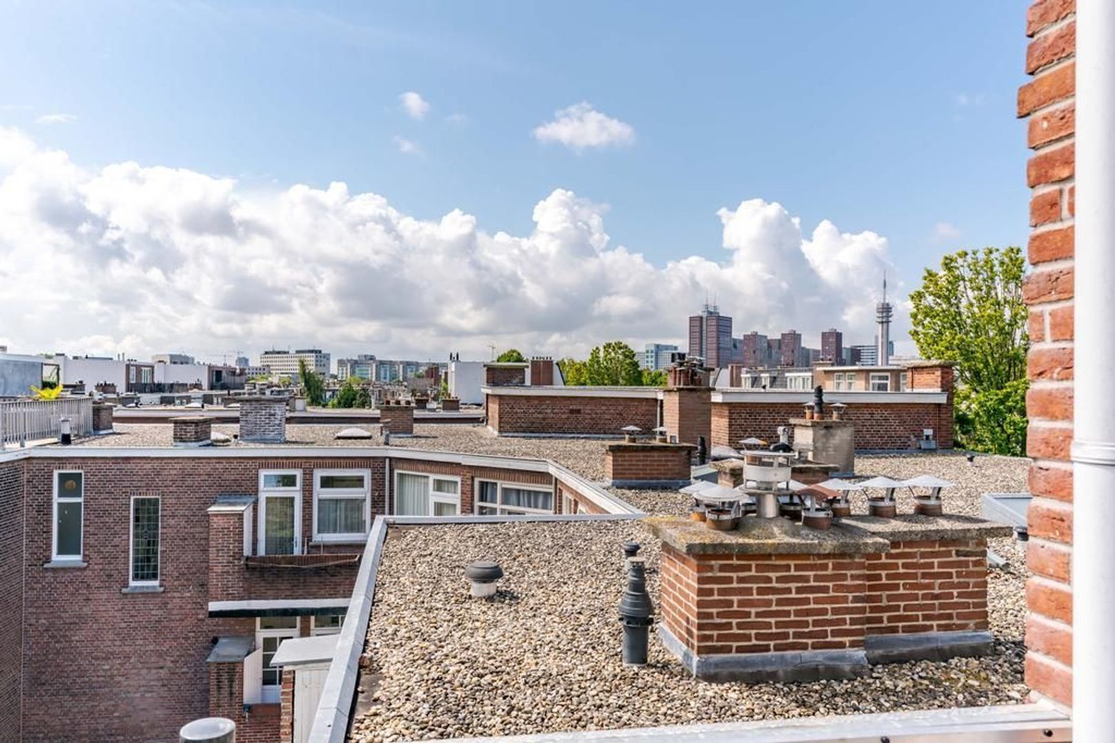 Stuyvesantstraat 253 .