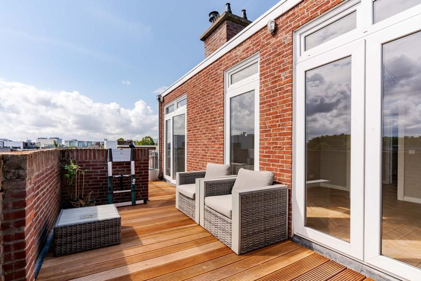 Stuyvesantstraat 253 .