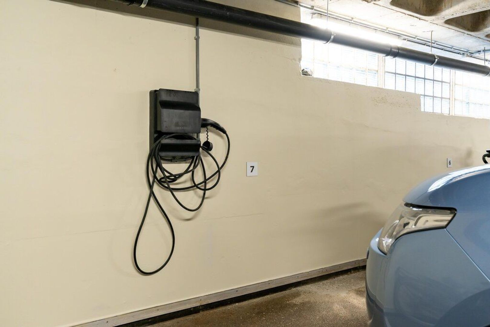 Gevers Deynootweg 1064 .