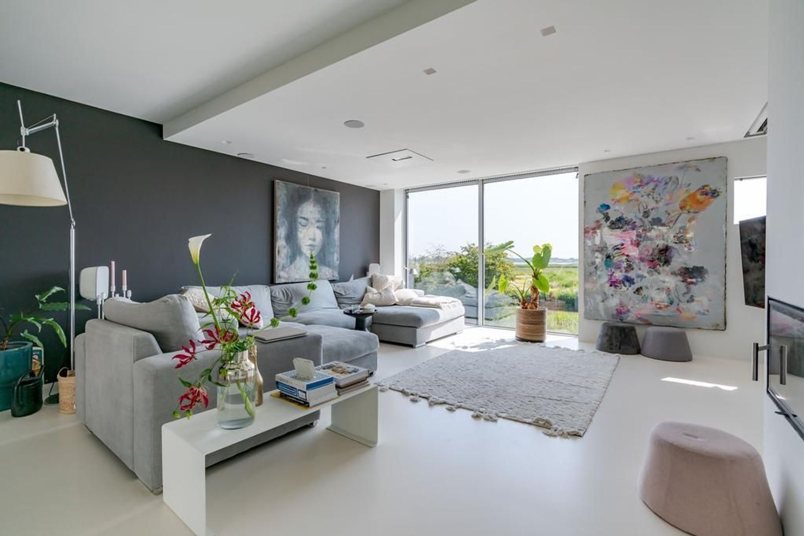 Aalscholveroever 8 .