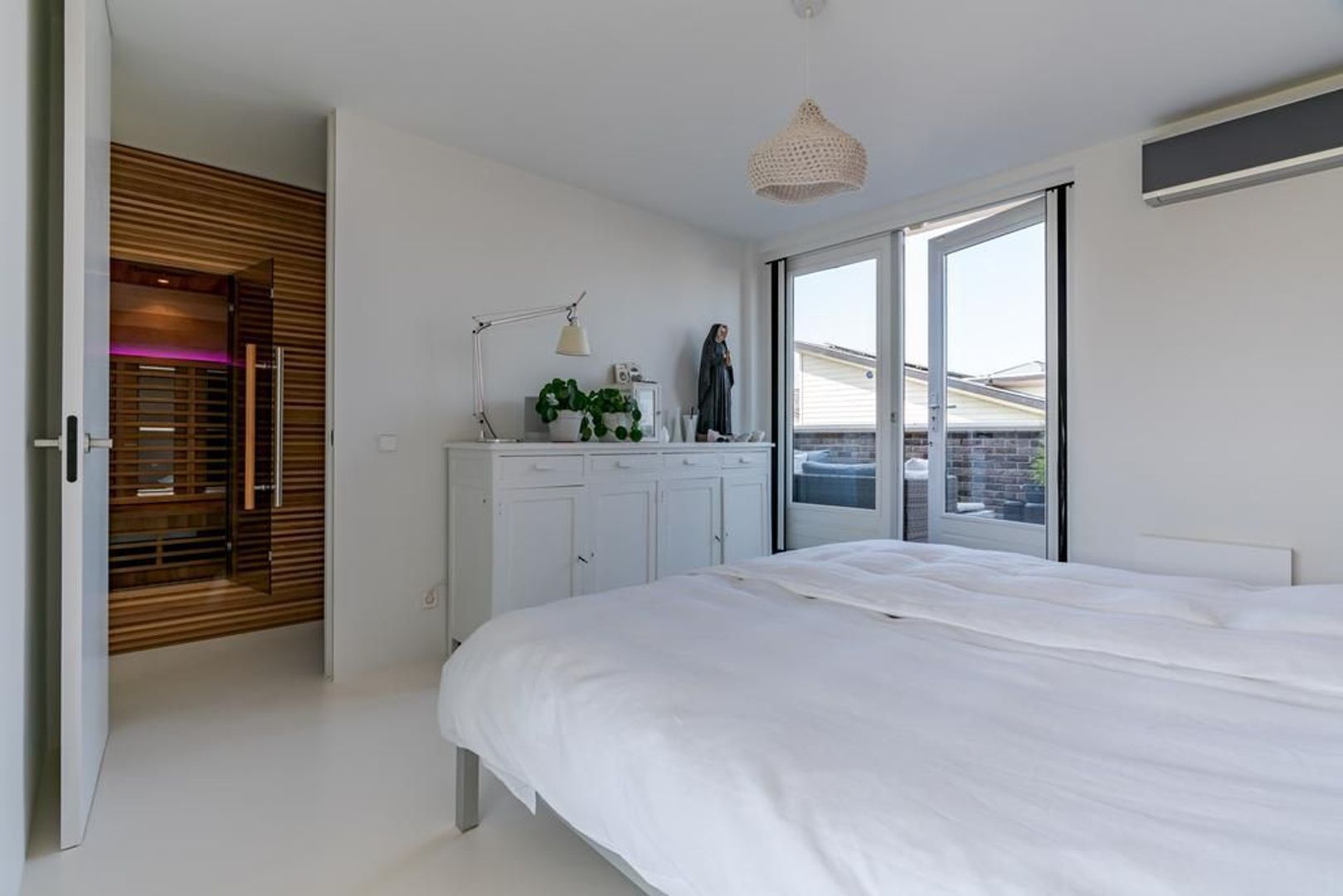 Aalscholveroever 8 .