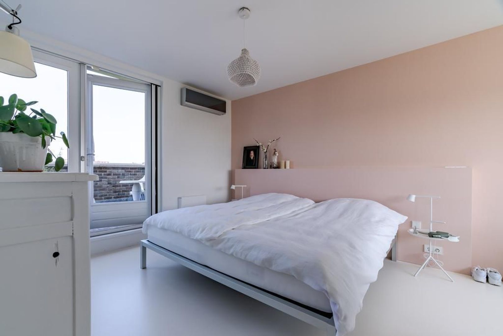 Aalscholveroever 8 .