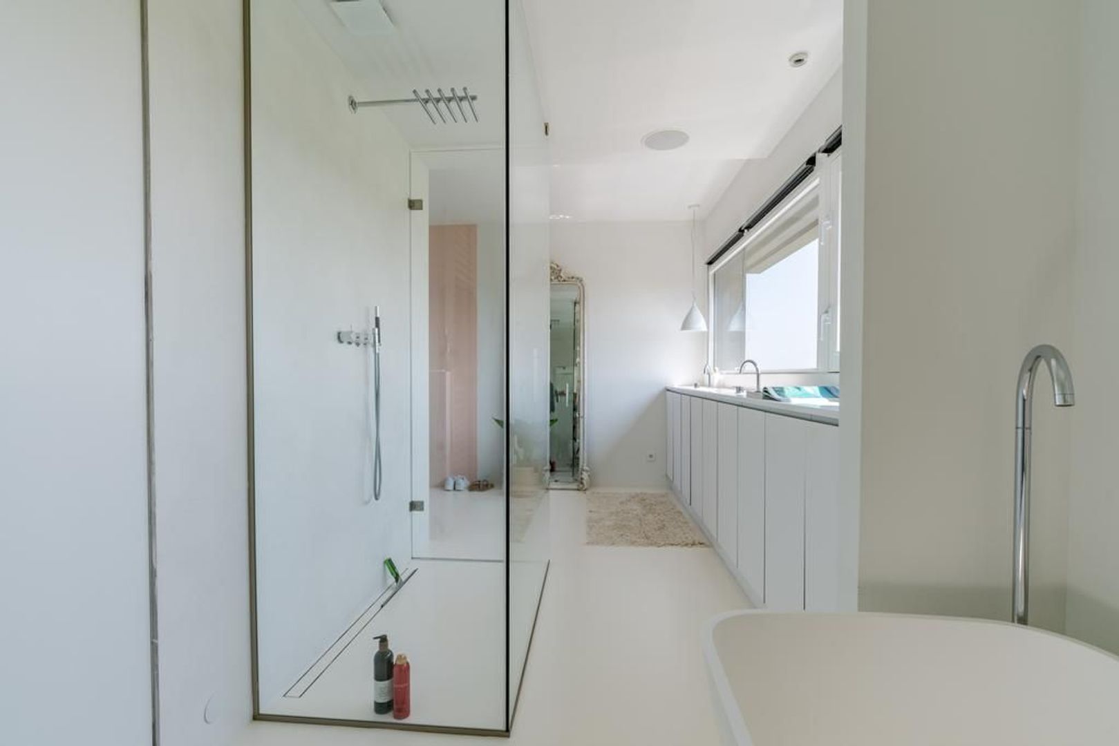 Aalscholveroever 8 .