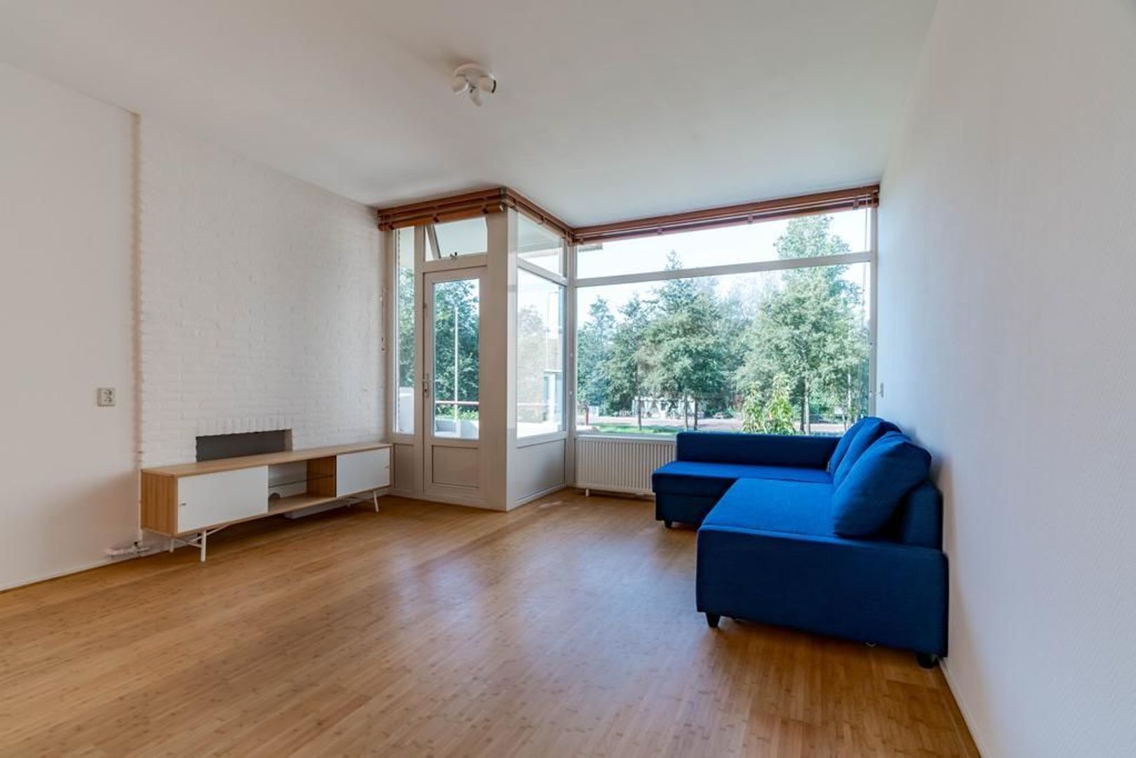 Kijkduinsestraat 832 .