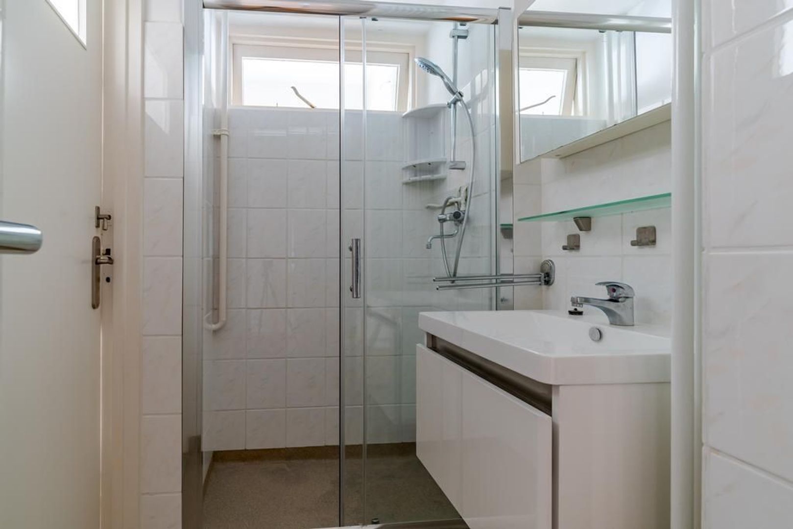 Kijkduinsestraat 832 .