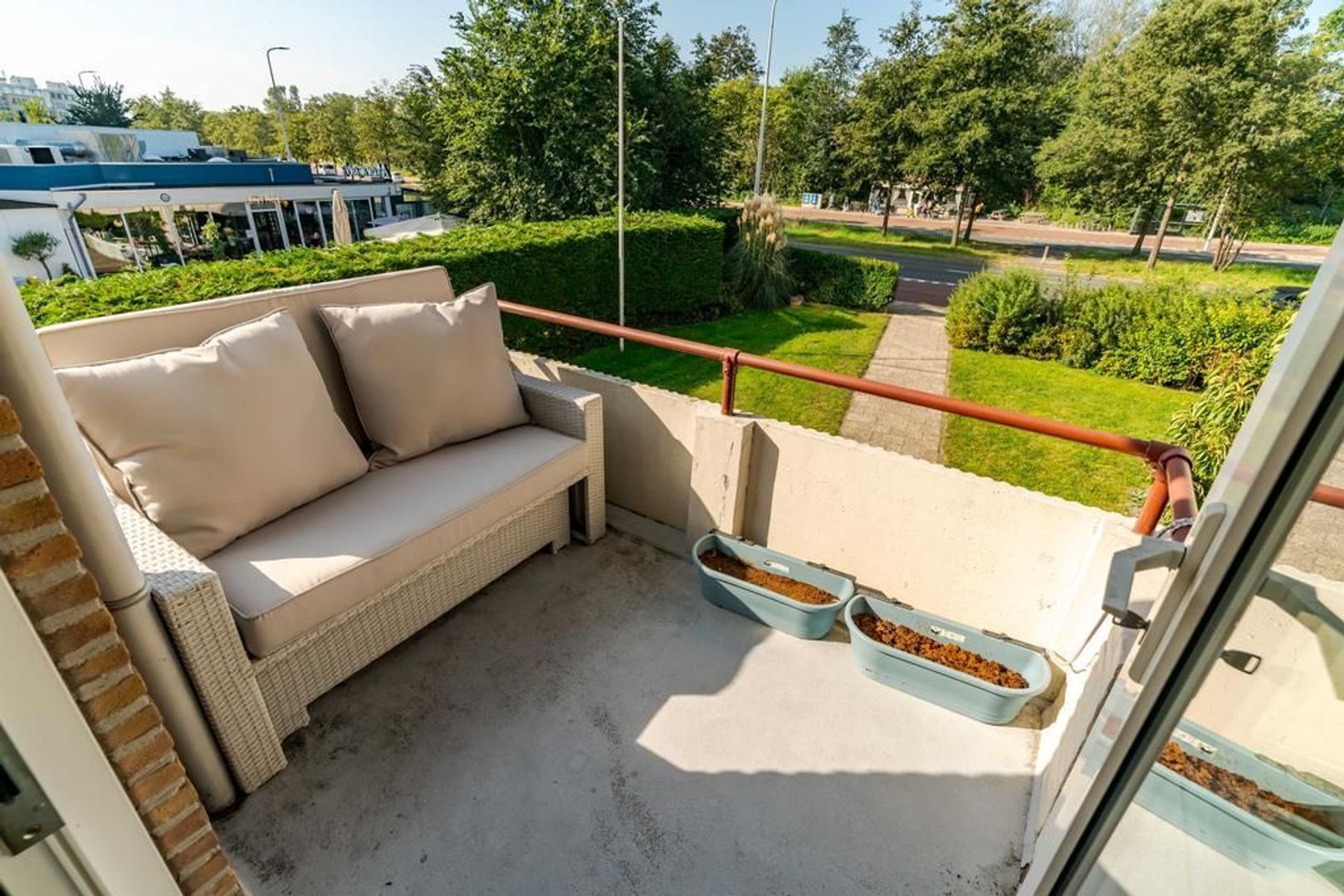 Kijkduinsestraat 832 .