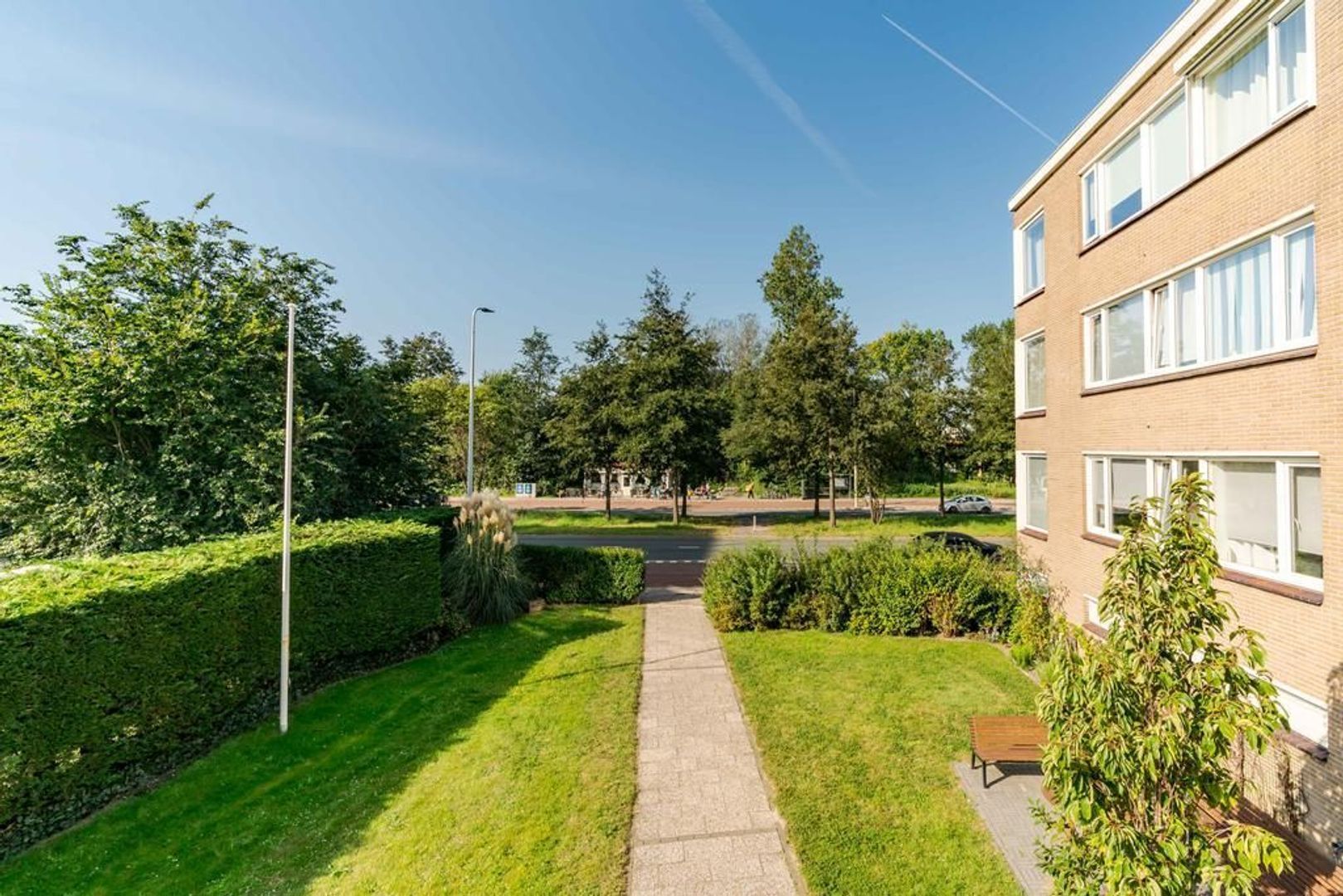 Kijkduinsestraat 832 .