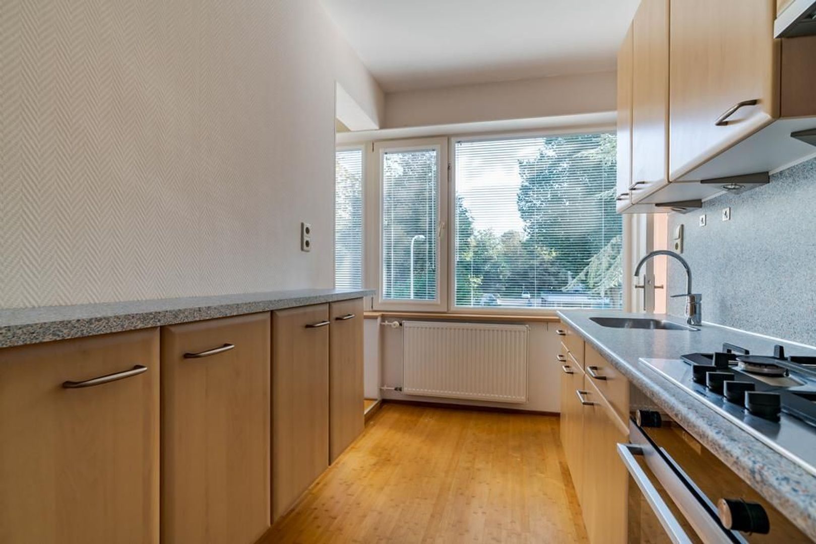 Kijkduinsestraat 832 .