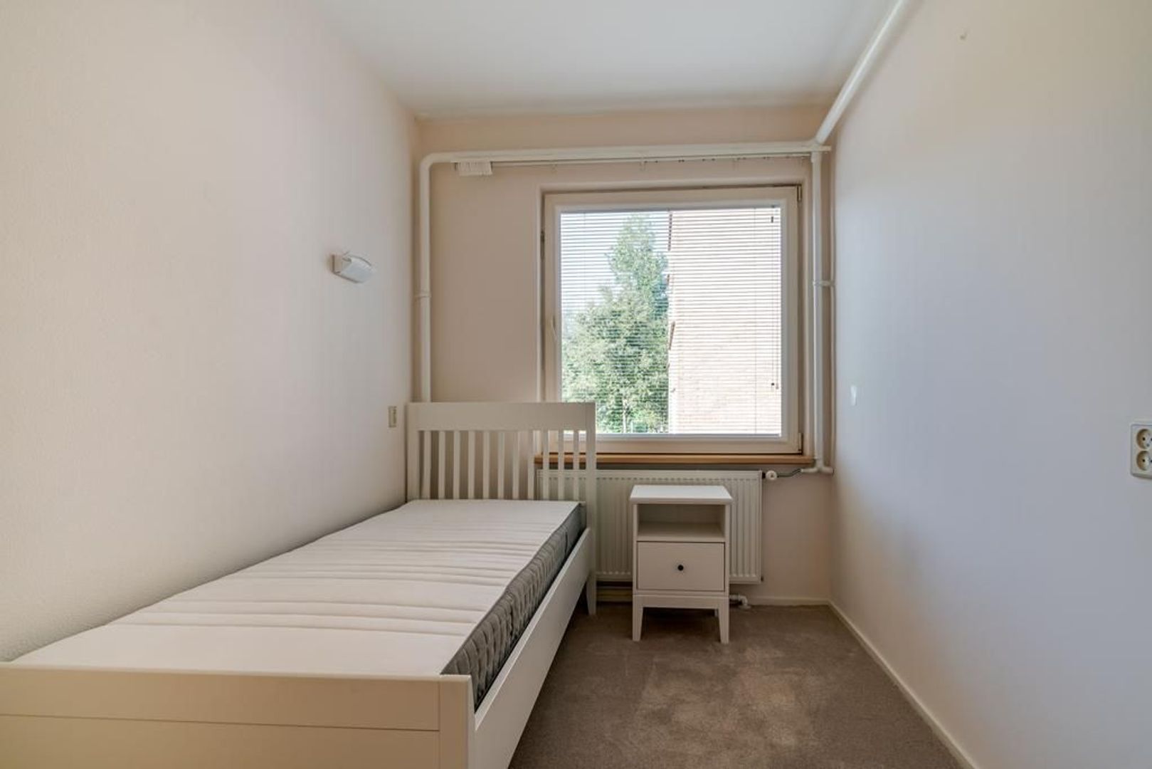 Kijkduinsestraat 832 .