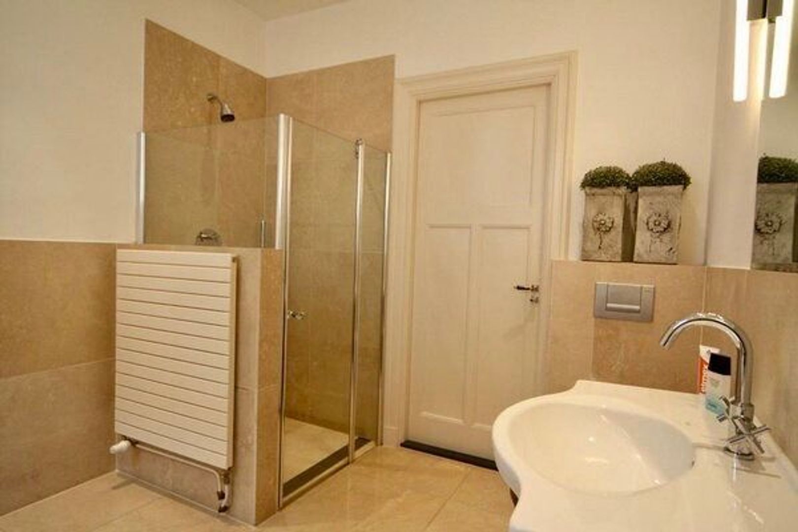 van Vredenburchweg 81 .