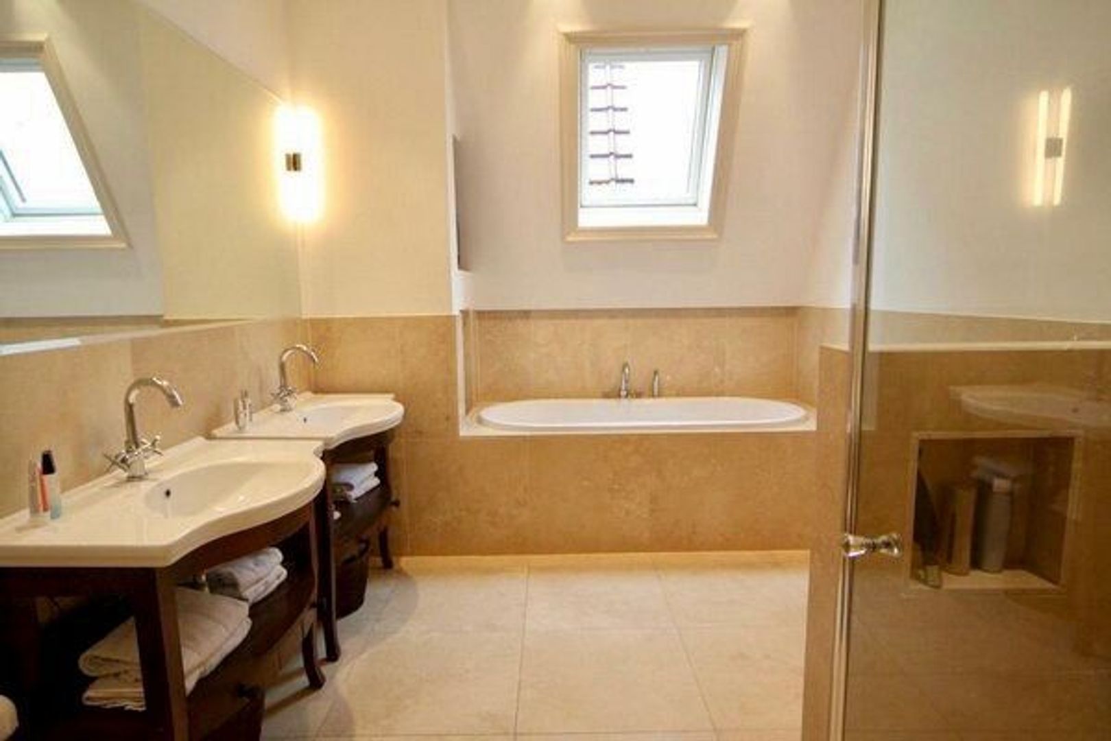 van Vredenburchweg 81 .