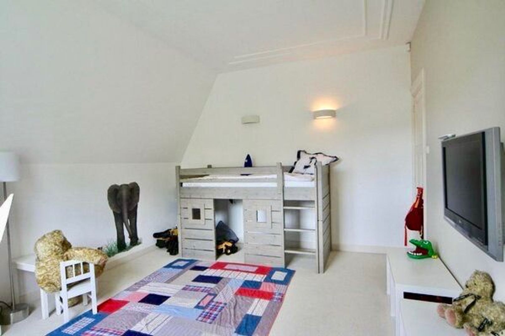 van Vredenburchweg 81 .