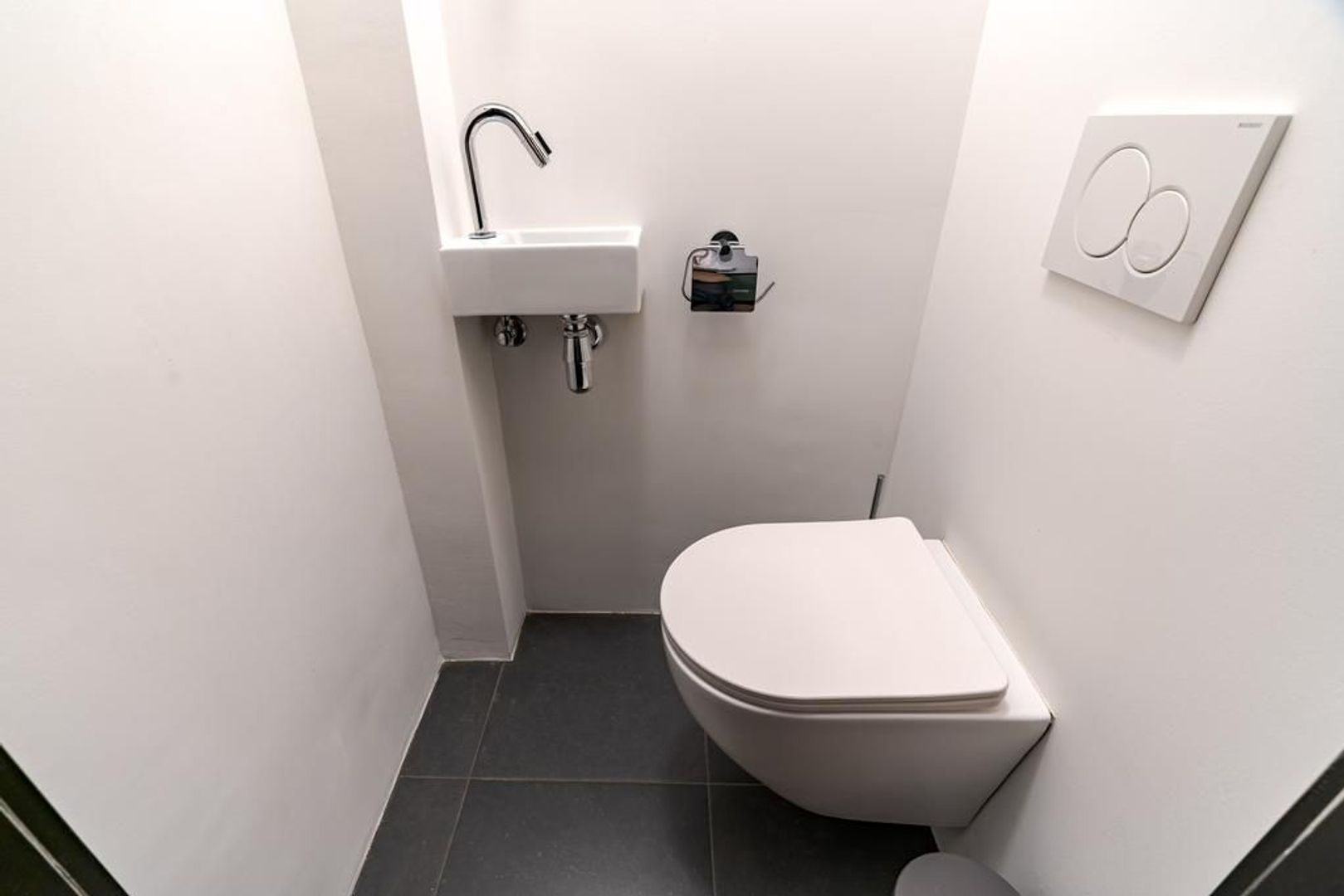 Van Merlenstraat 5 .