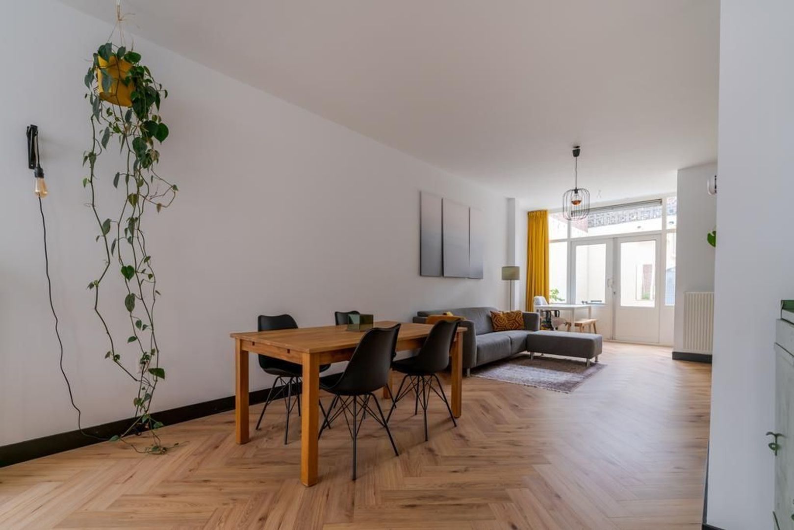 Van Merlenstraat 5 .