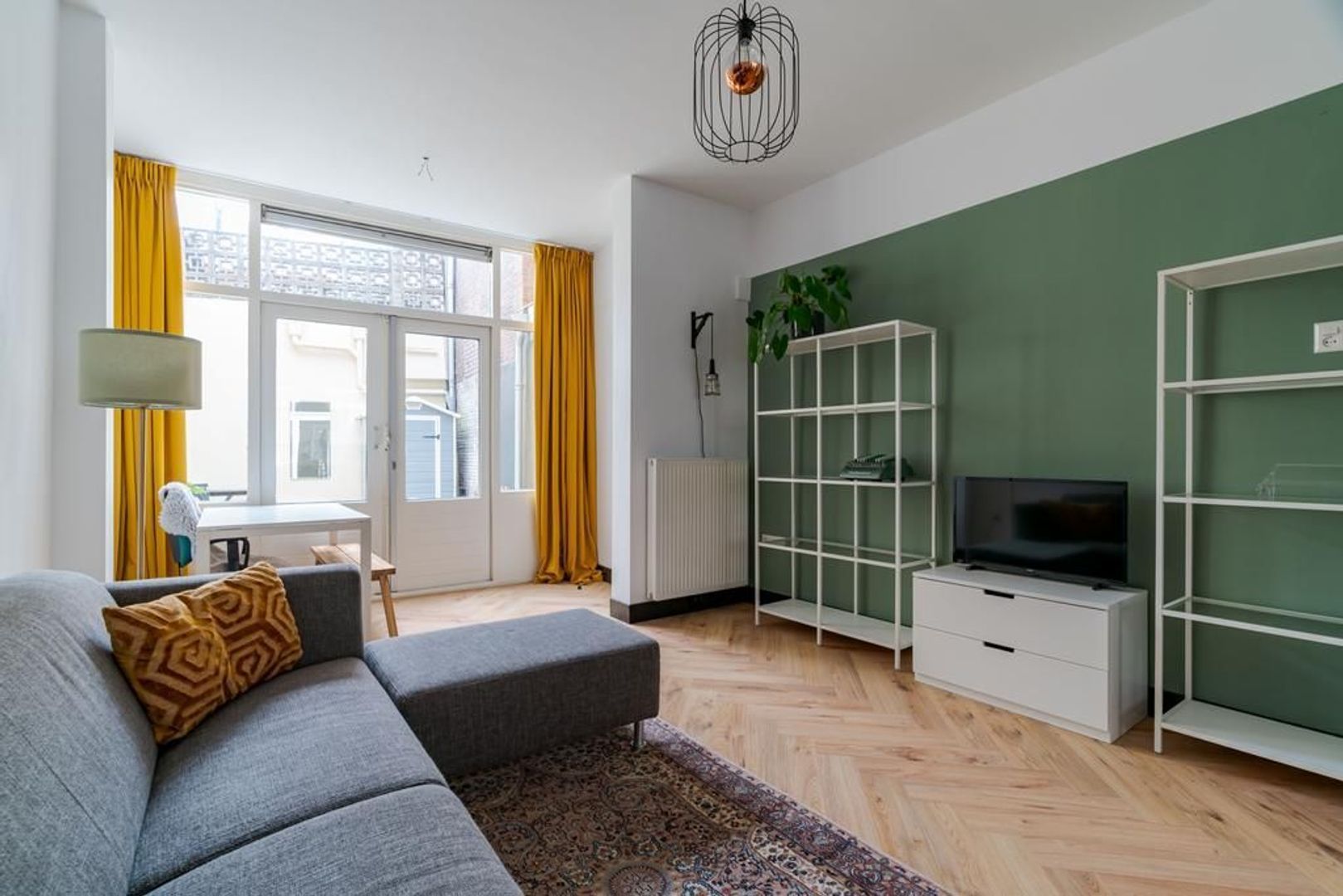 Van Merlenstraat 5 .