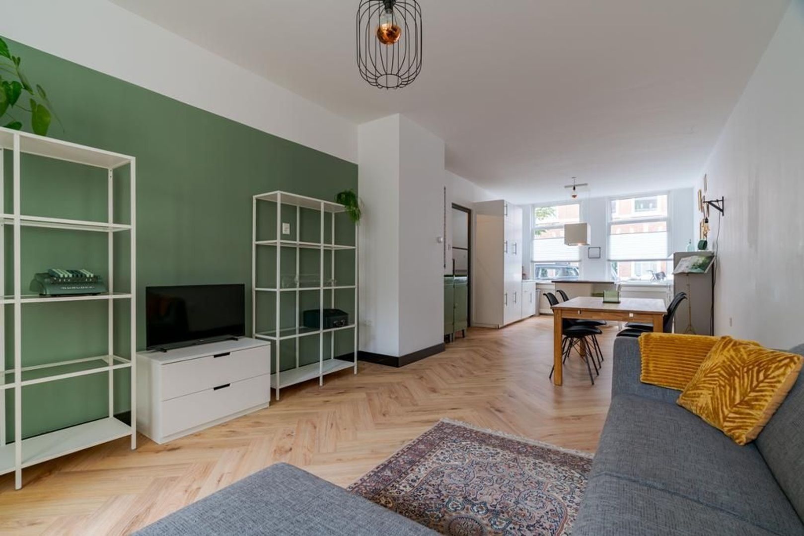 Van Merlenstraat 5 .