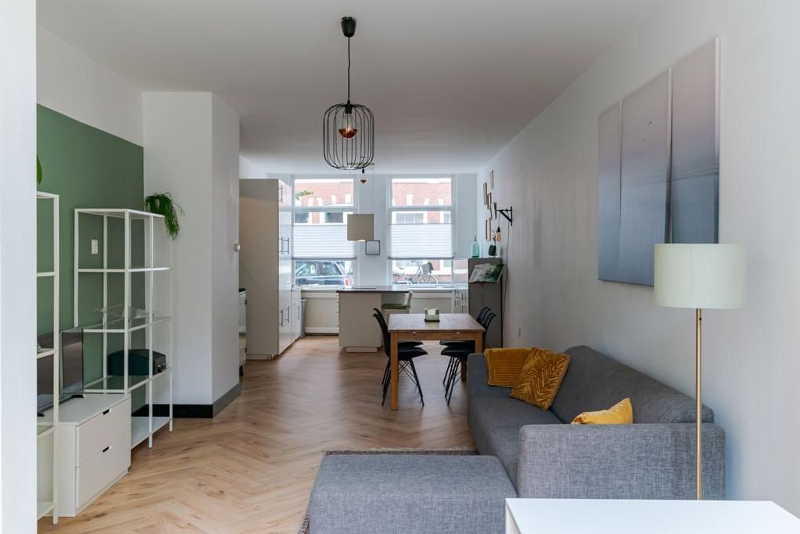 Van Merlenstraat 5 .