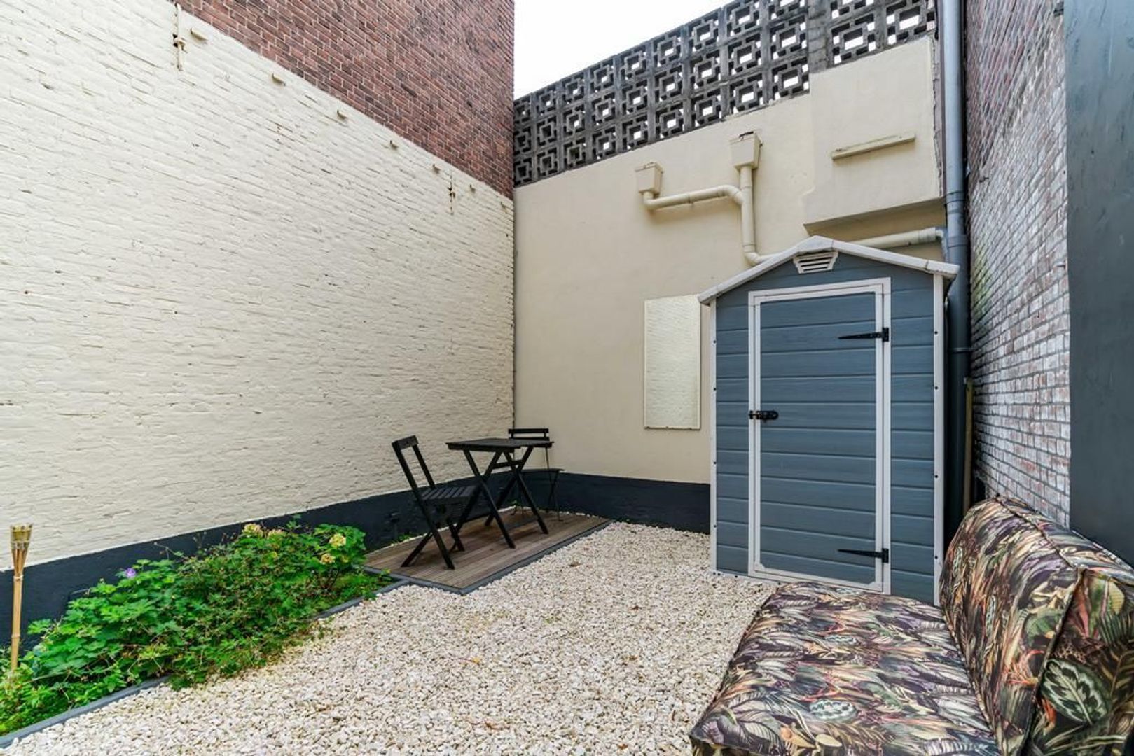 Van Merlenstraat 5 .