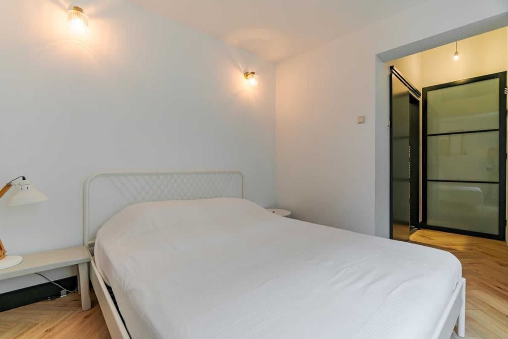 Van Merlenstraat 5 .