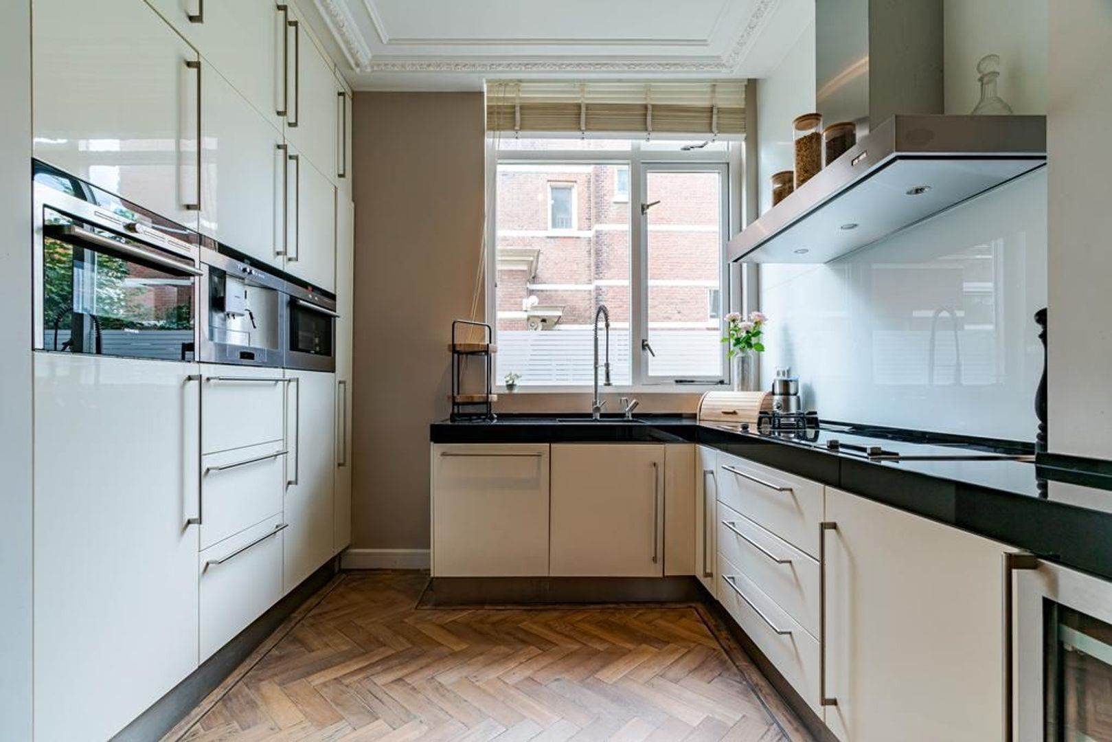 Nieuwe Parklaan 157 .