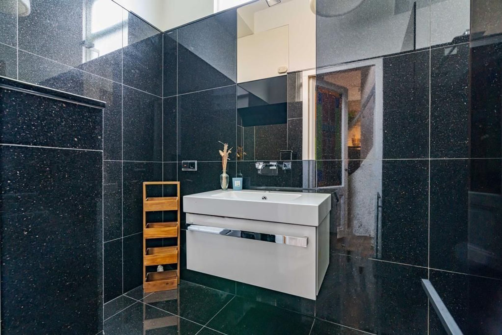 Nieuwe Parklaan 157 .