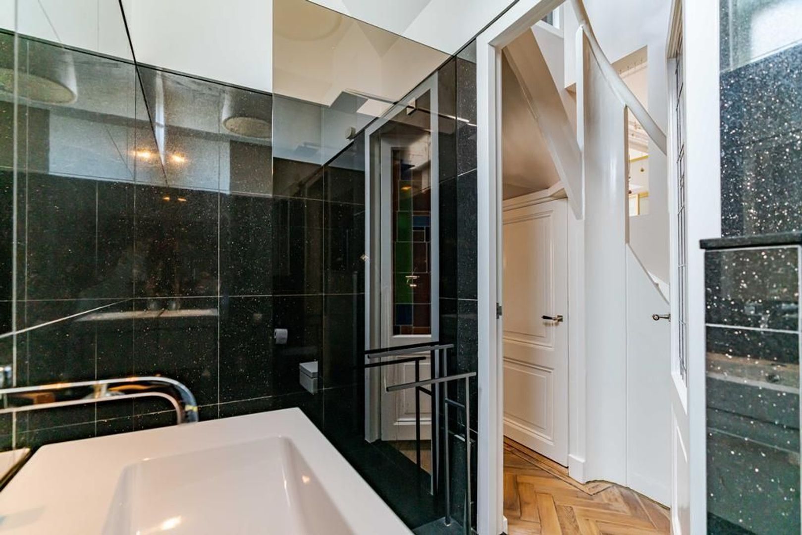 Nieuwe Parklaan 157 .