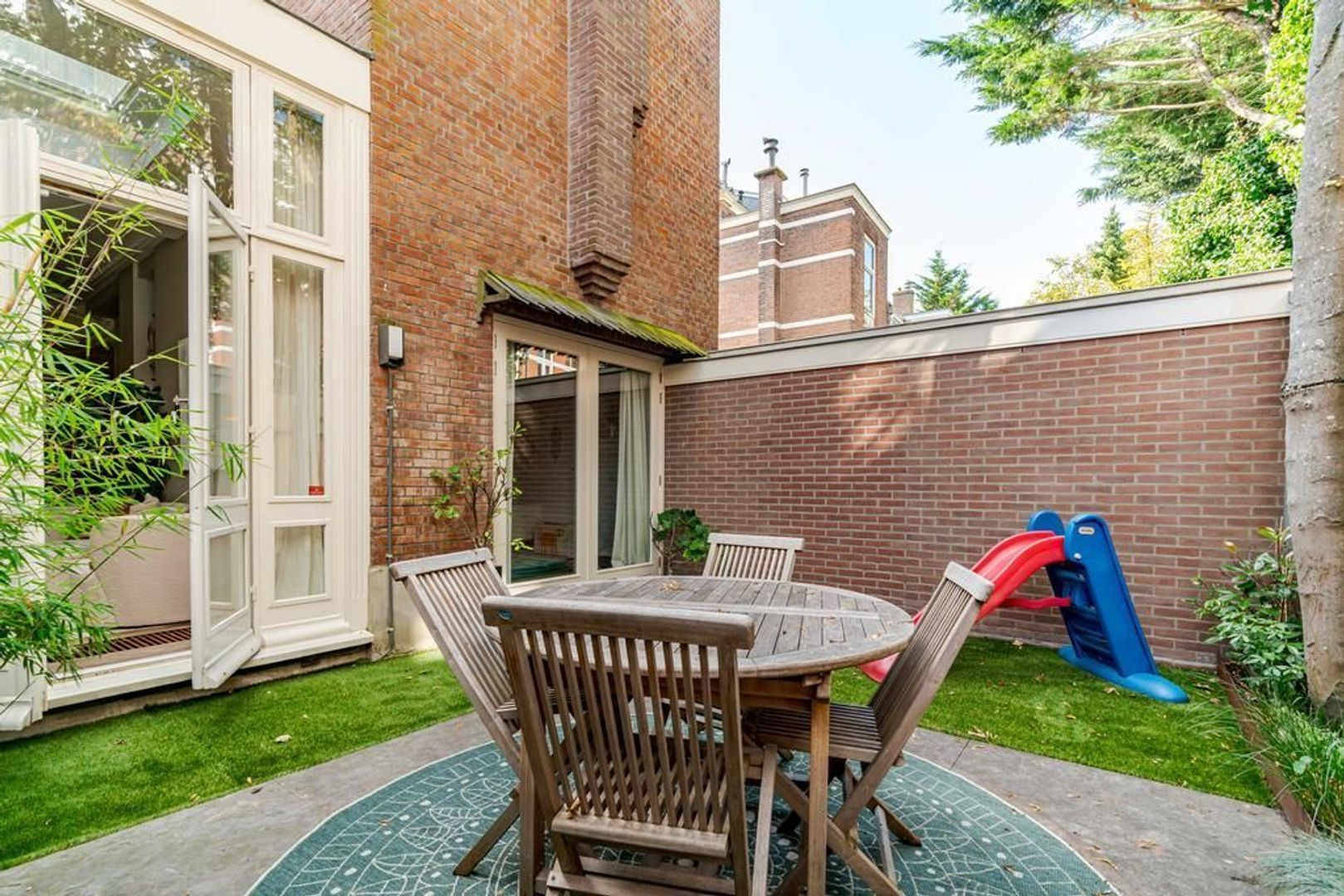 Nieuwe Parklaan 157 .