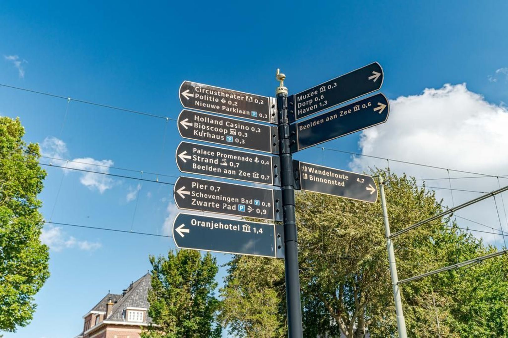 Nieuwe Parklaan 157 .