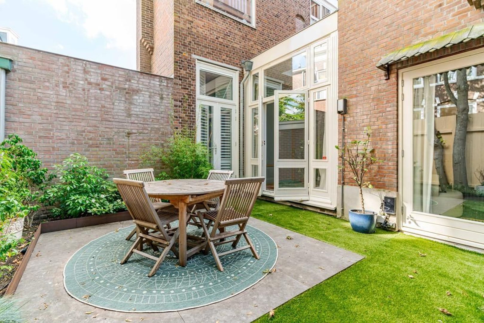 Nieuwe Parklaan 157 .