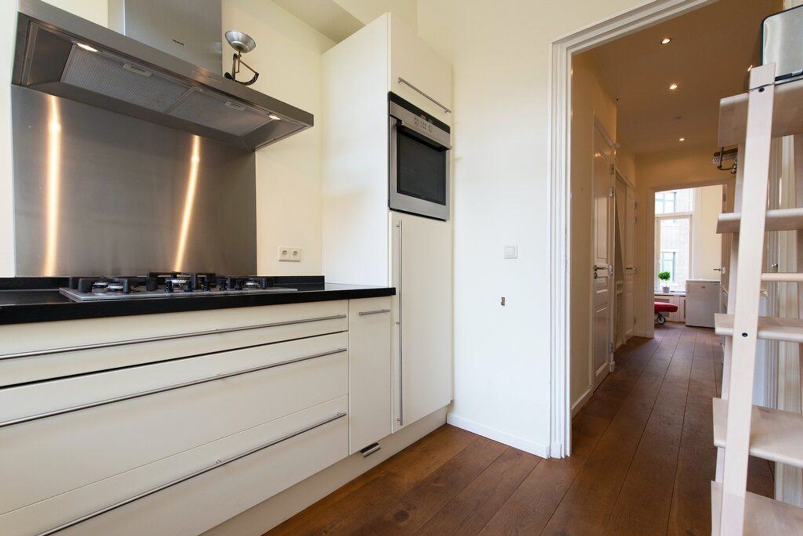 2e De Riemerstraat 75 .