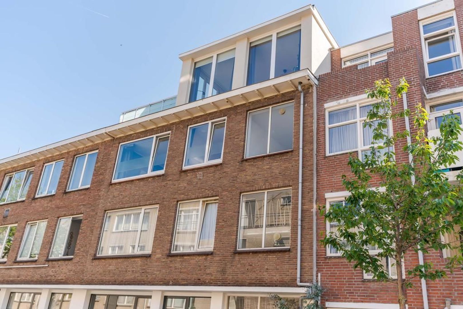 Van Kinsbergenstraat 25 .