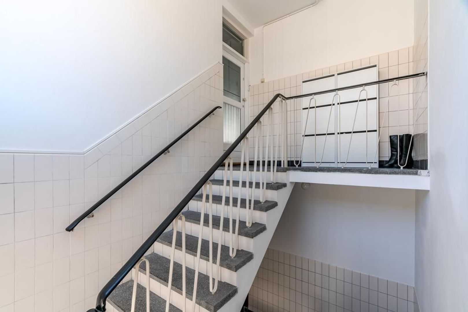 Van Kinsbergenstraat 25 .