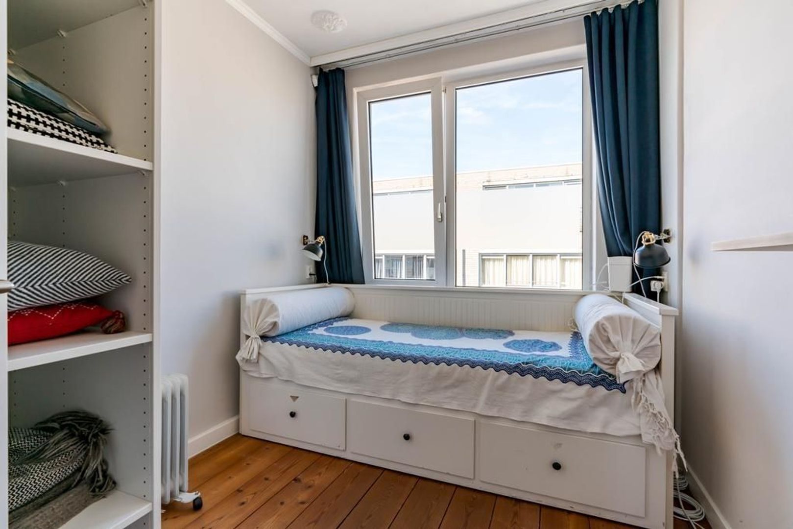 Van Kinsbergenstraat 25 .