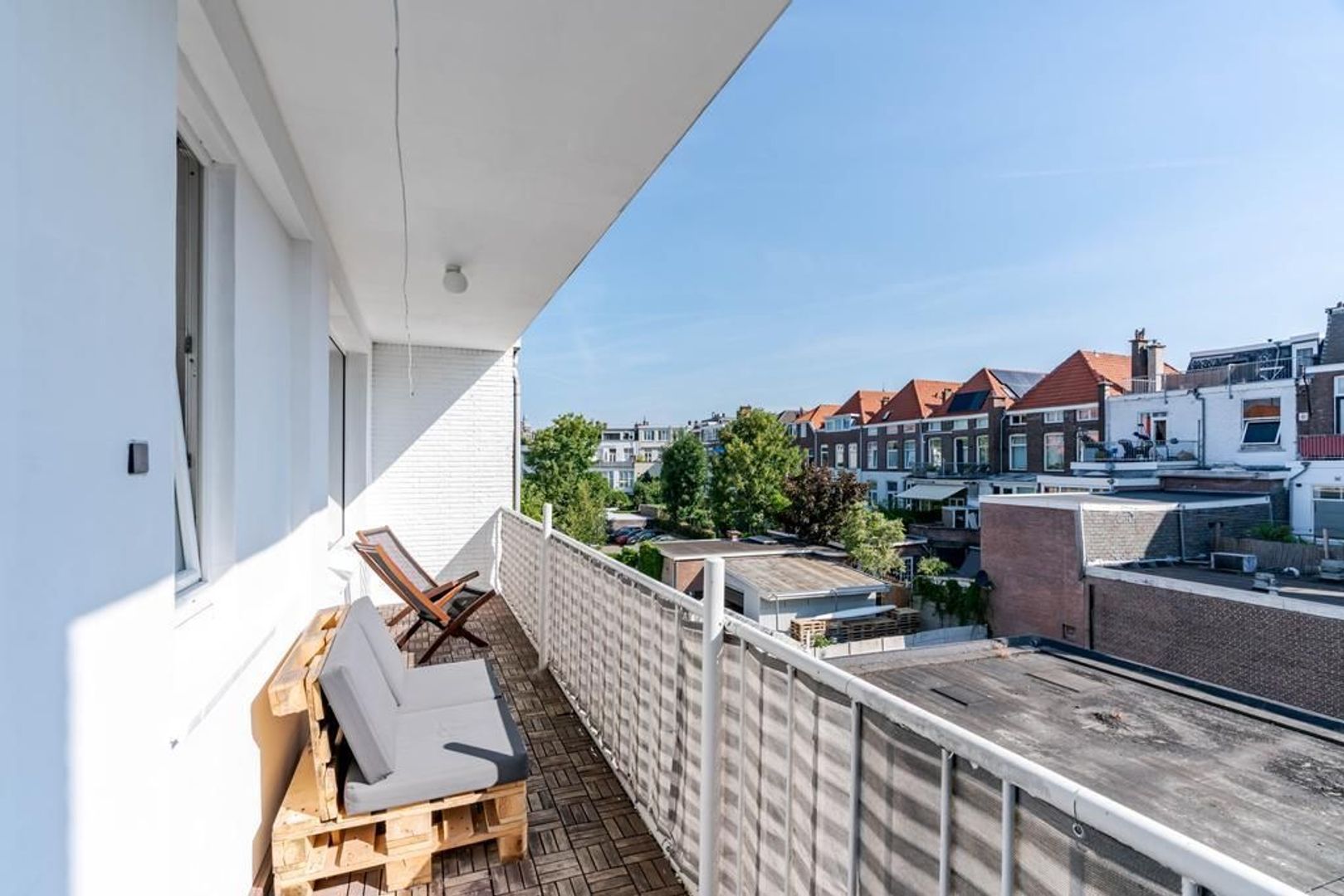 Van Kinsbergenstraat 25 .