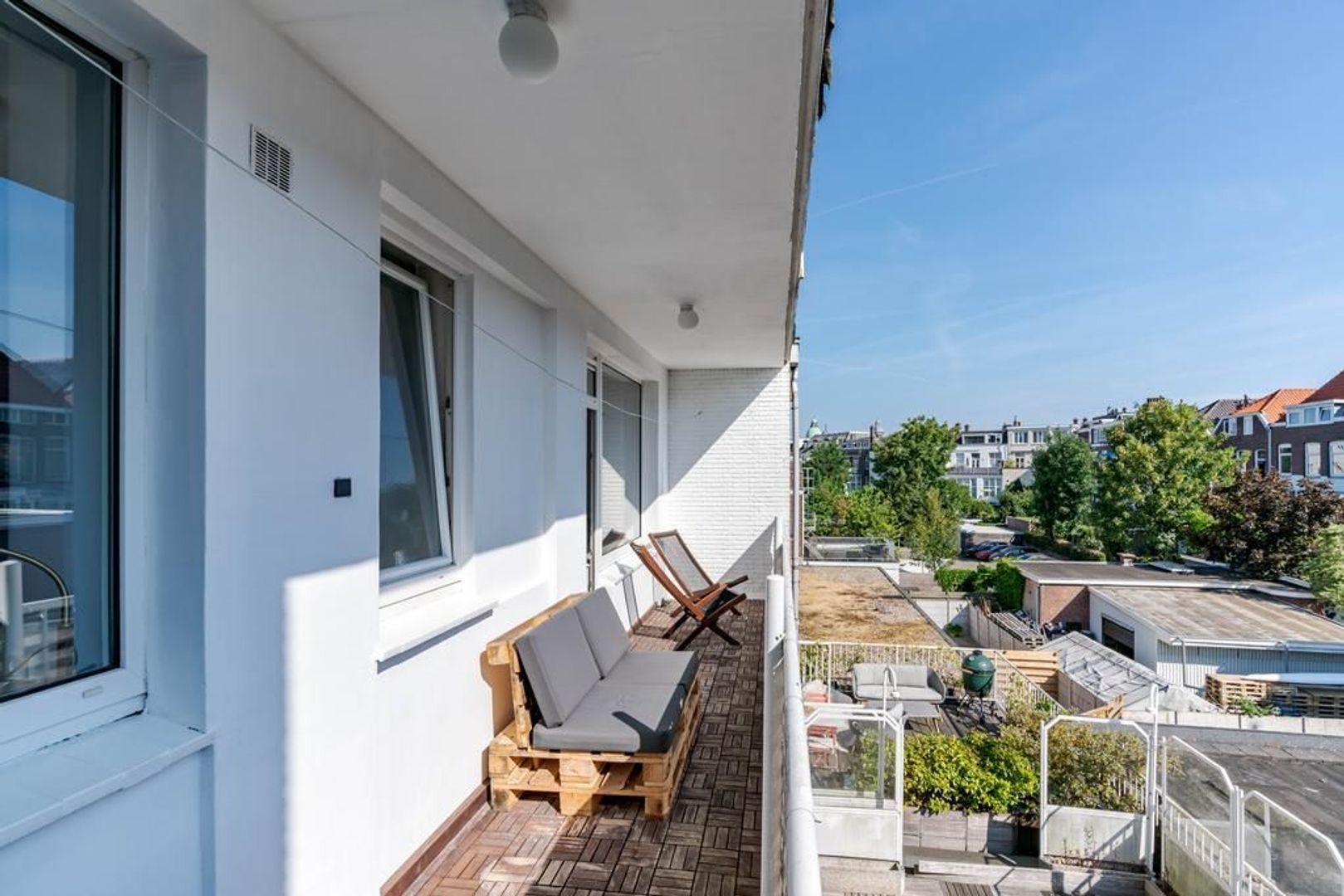 Van Kinsbergenstraat 25 .