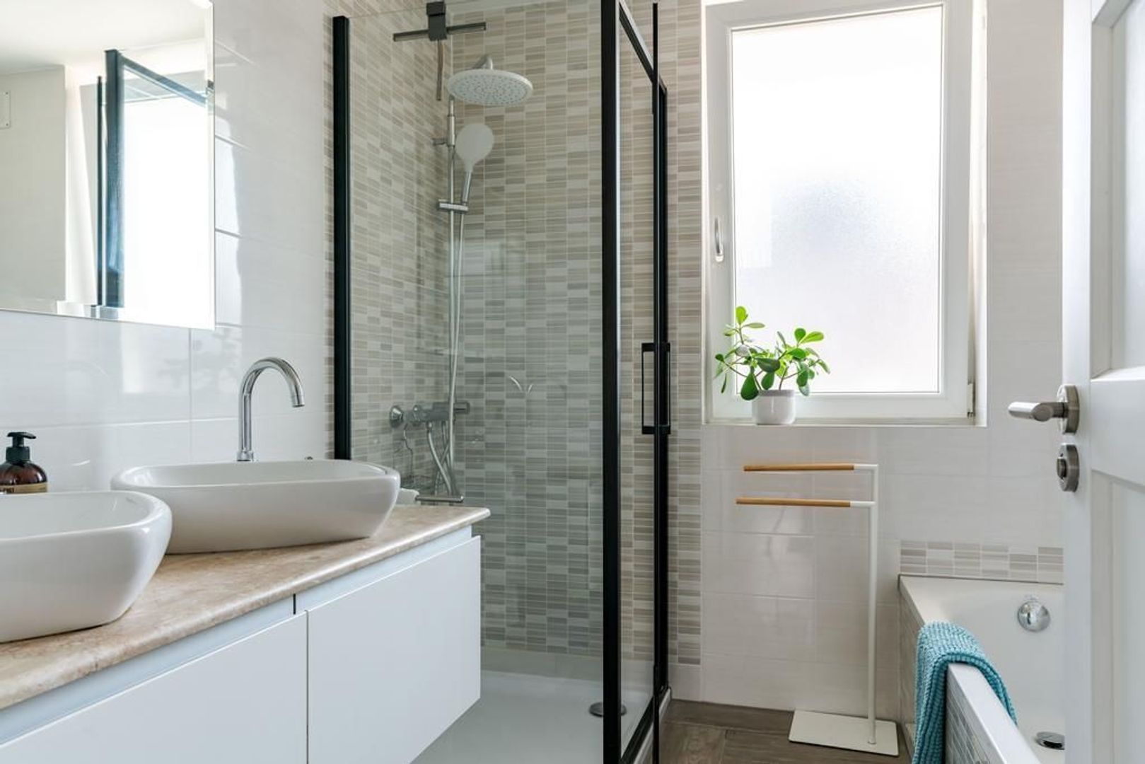 Van Kinsbergenstraat 25 .