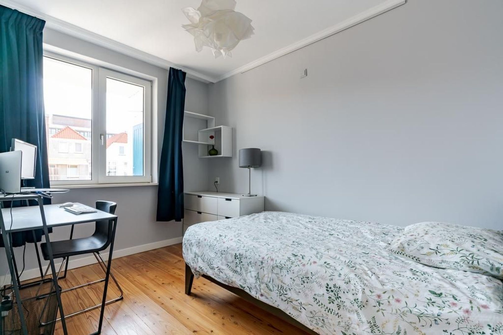 Van Kinsbergenstraat 25 .