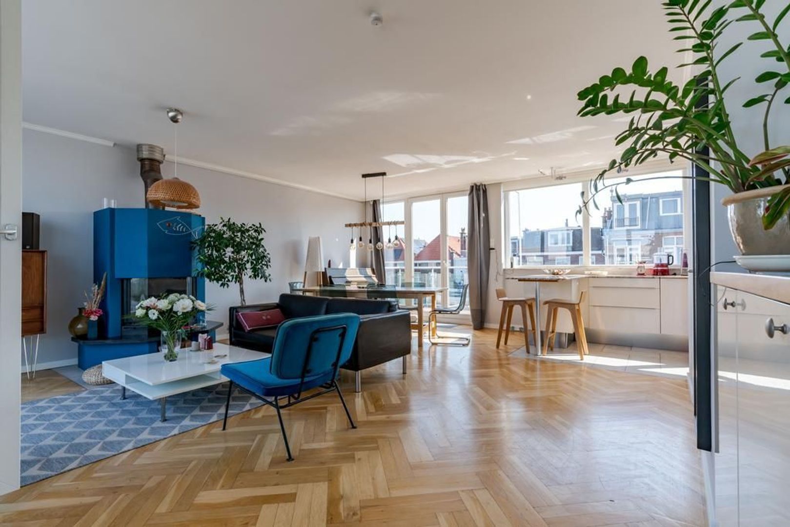 Van Kinsbergenstraat 25 .