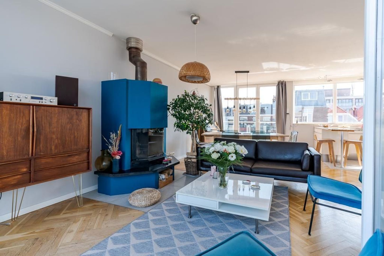 Van Kinsbergenstraat 25 .