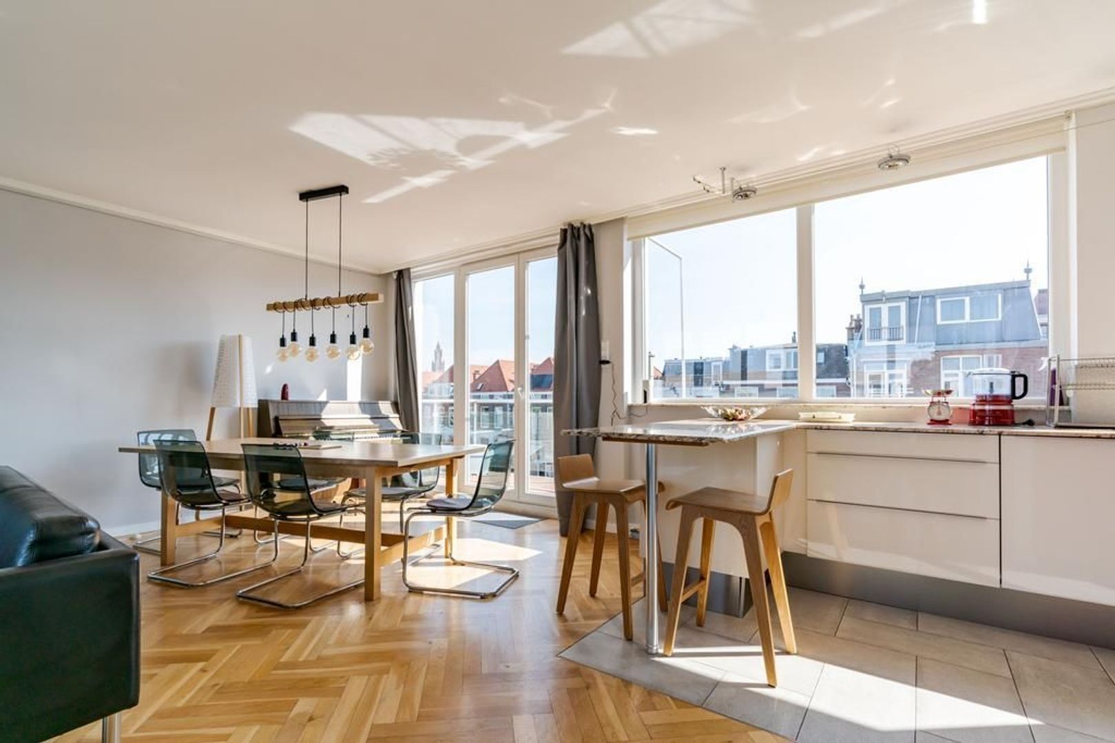 Van Kinsbergenstraat 25 .