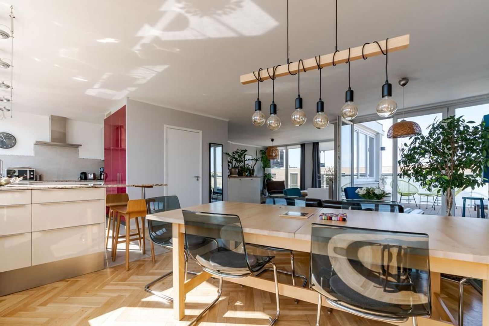 Van Kinsbergenstraat 25 .