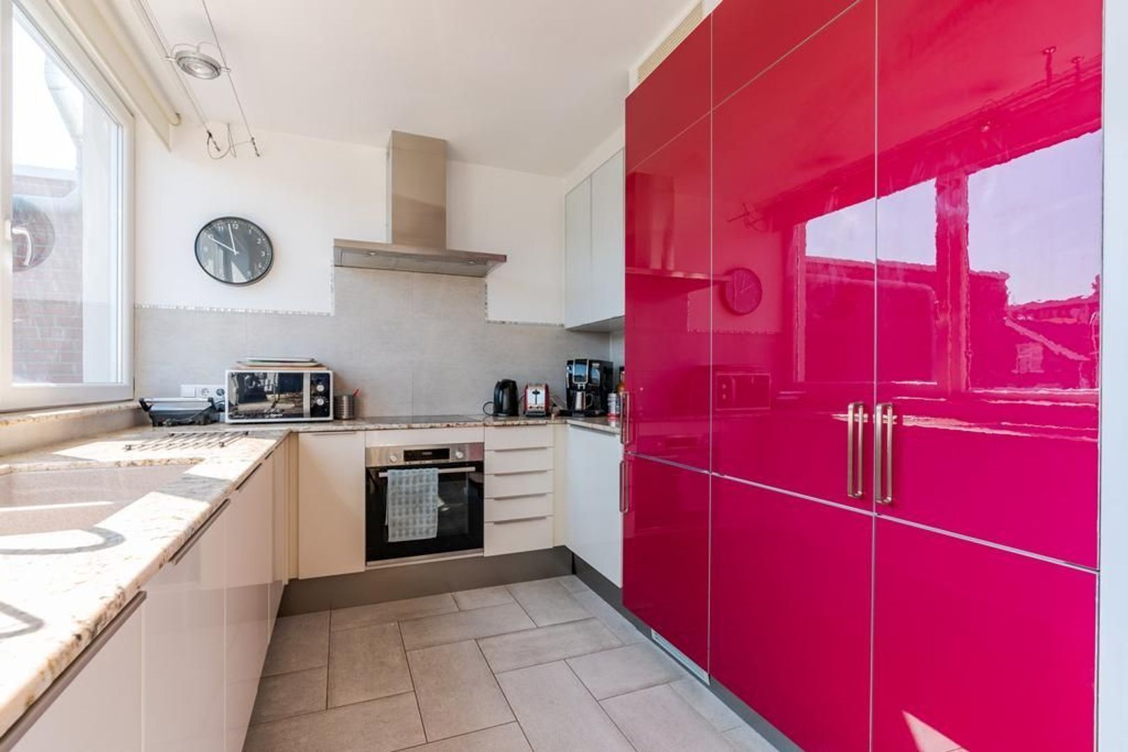 Van Kinsbergenstraat 25 .