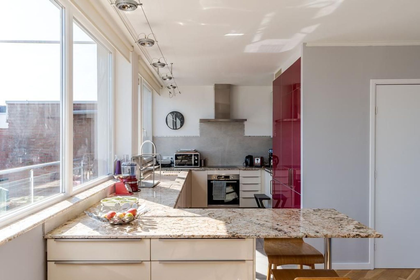 Van Kinsbergenstraat 25 .