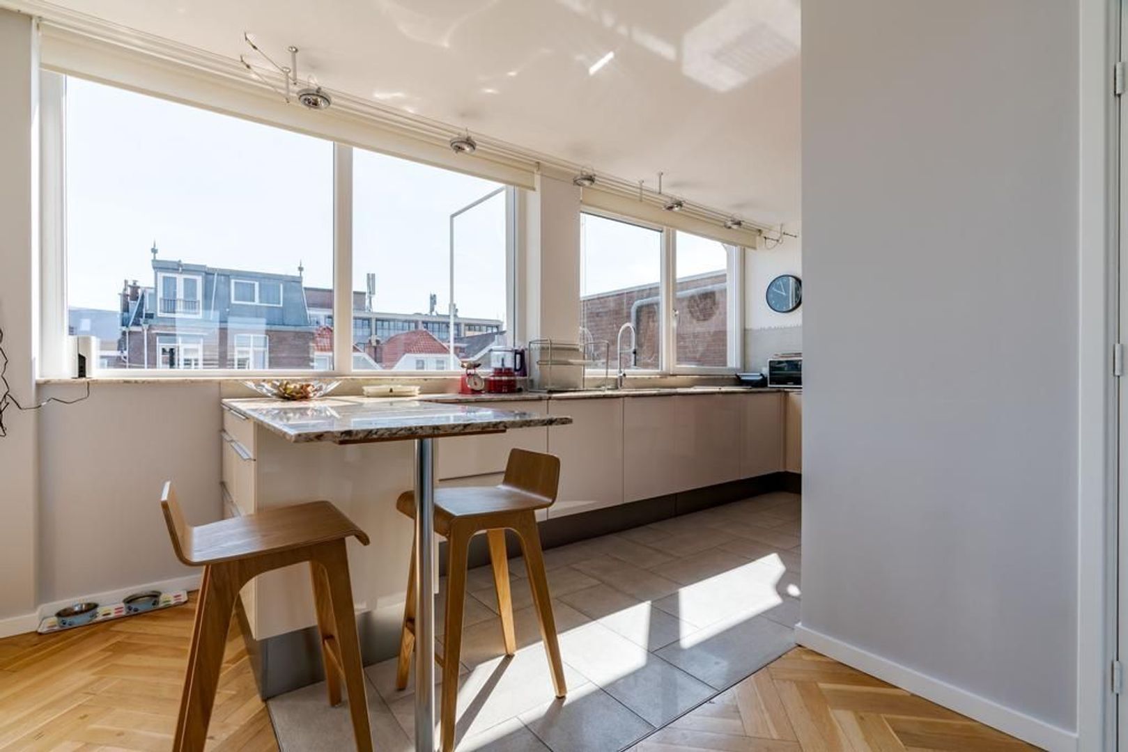 Van Kinsbergenstraat 25 .