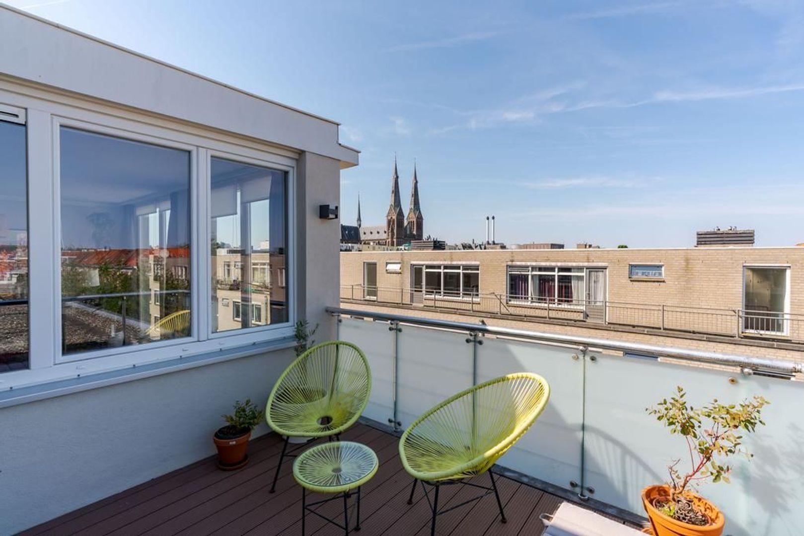 Van Kinsbergenstraat 25 .