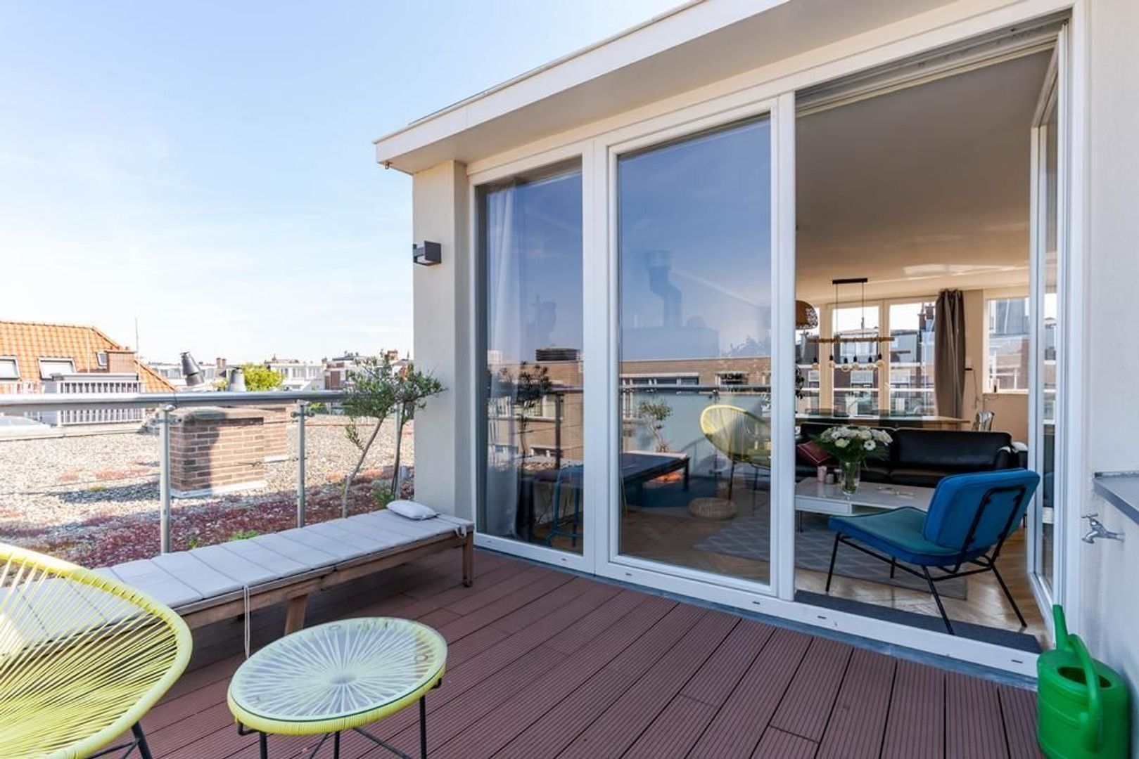 Van Kinsbergenstraat 25 .