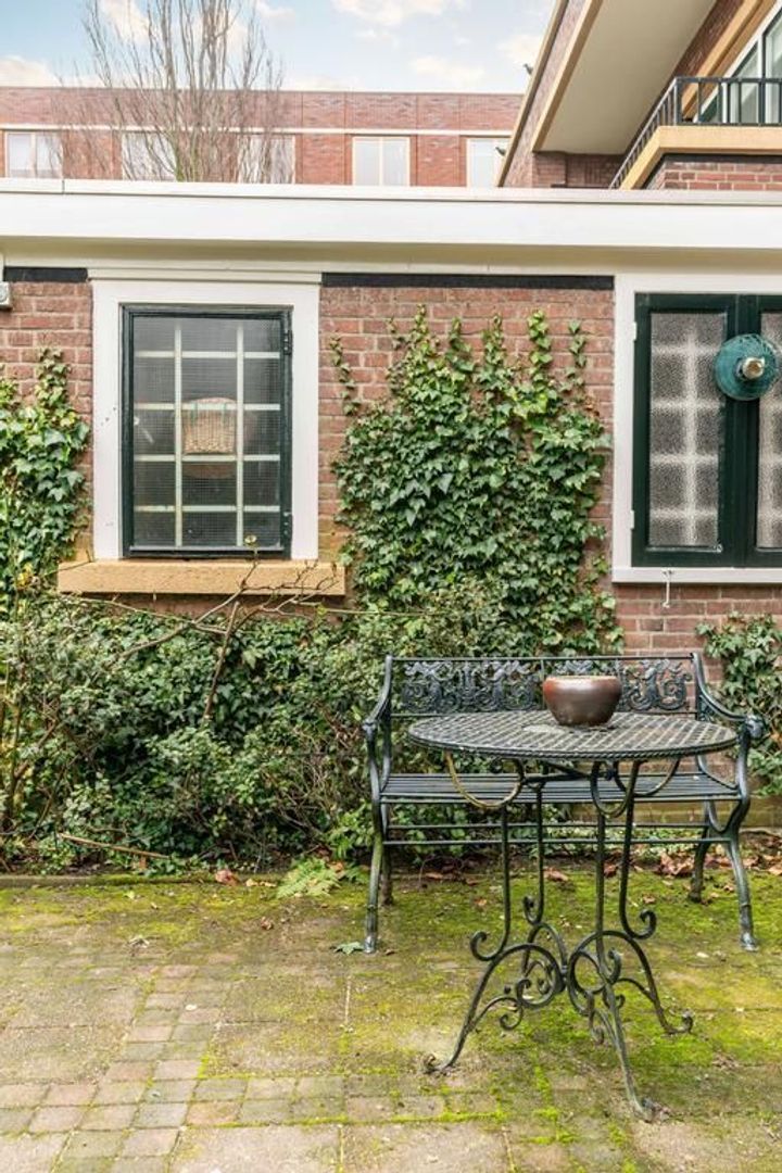 Louis Couperusplein 36