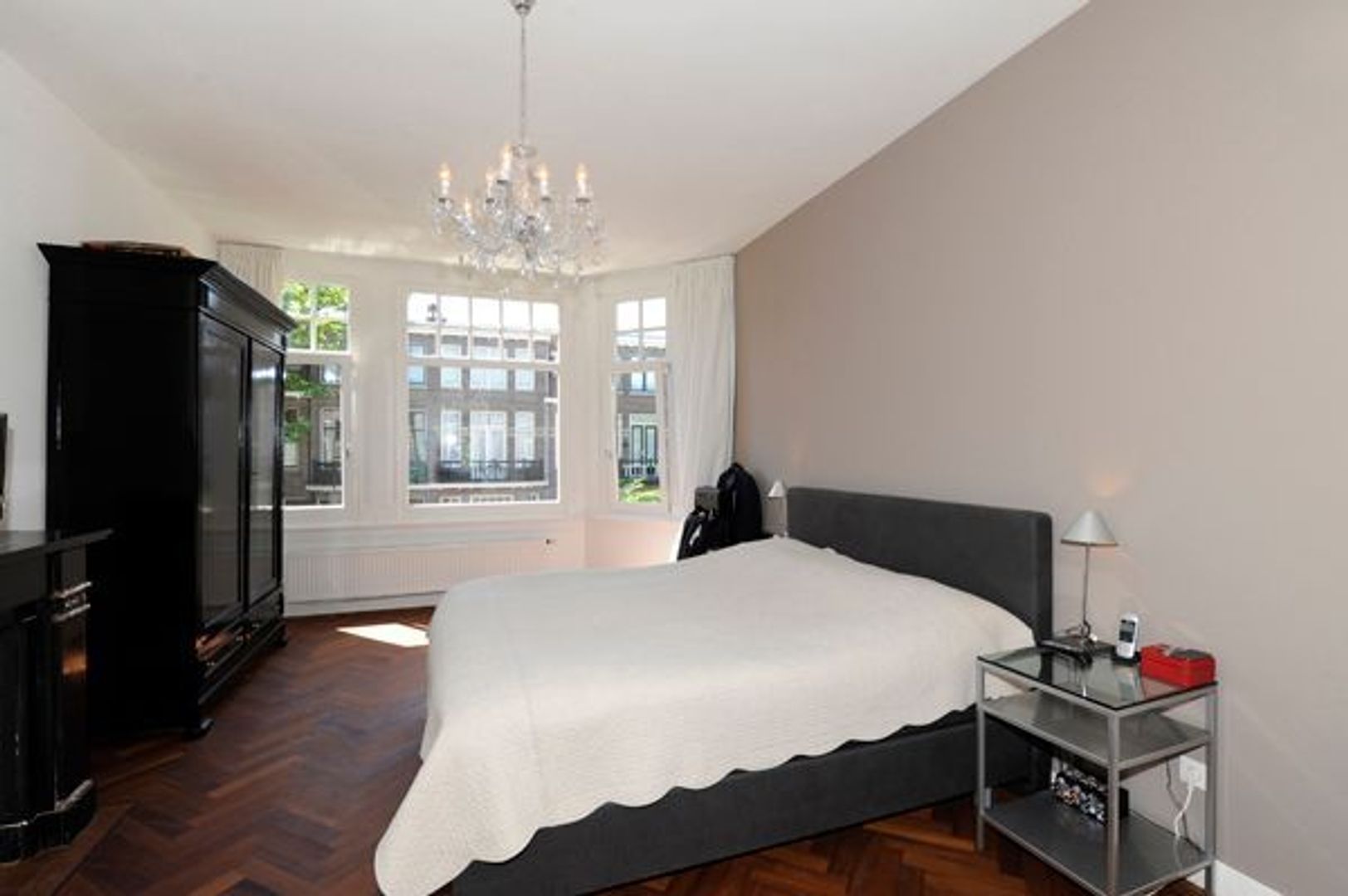 Van Beverningkstraat 146 .